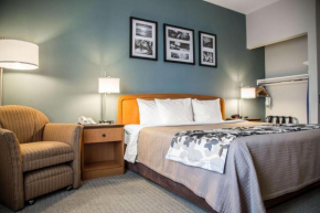  Sleep Inn and Suites Davenport  Беттендорф